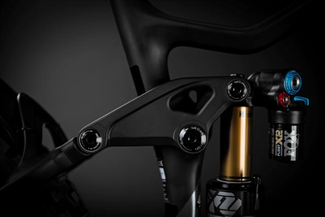 E-ONE SIXTY 8000 GLOSSY ORANGE/MATT BLACK S 42CM